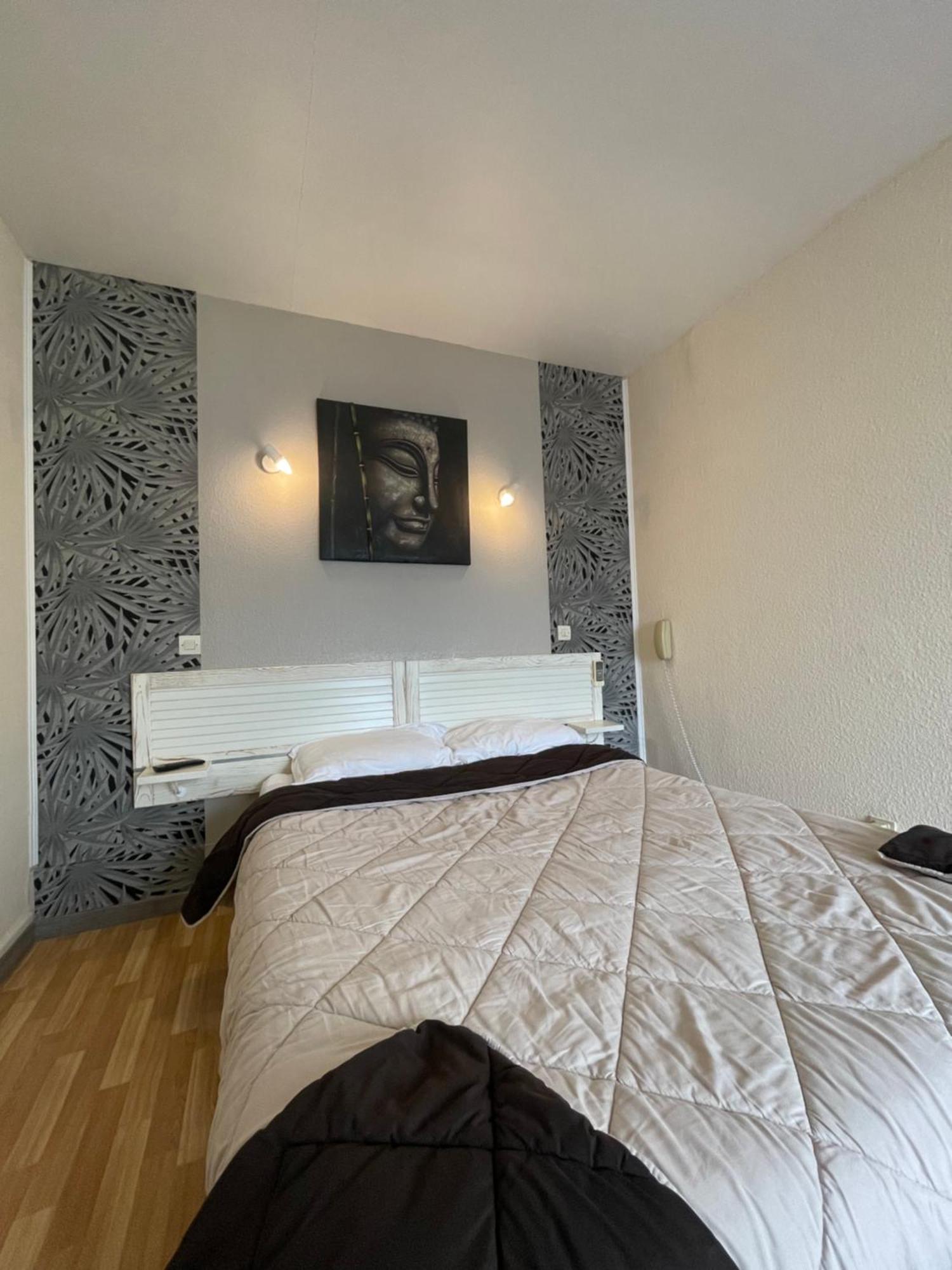 Hotel Auberge Des Charmilles Sainte-Soulle 객실 사진