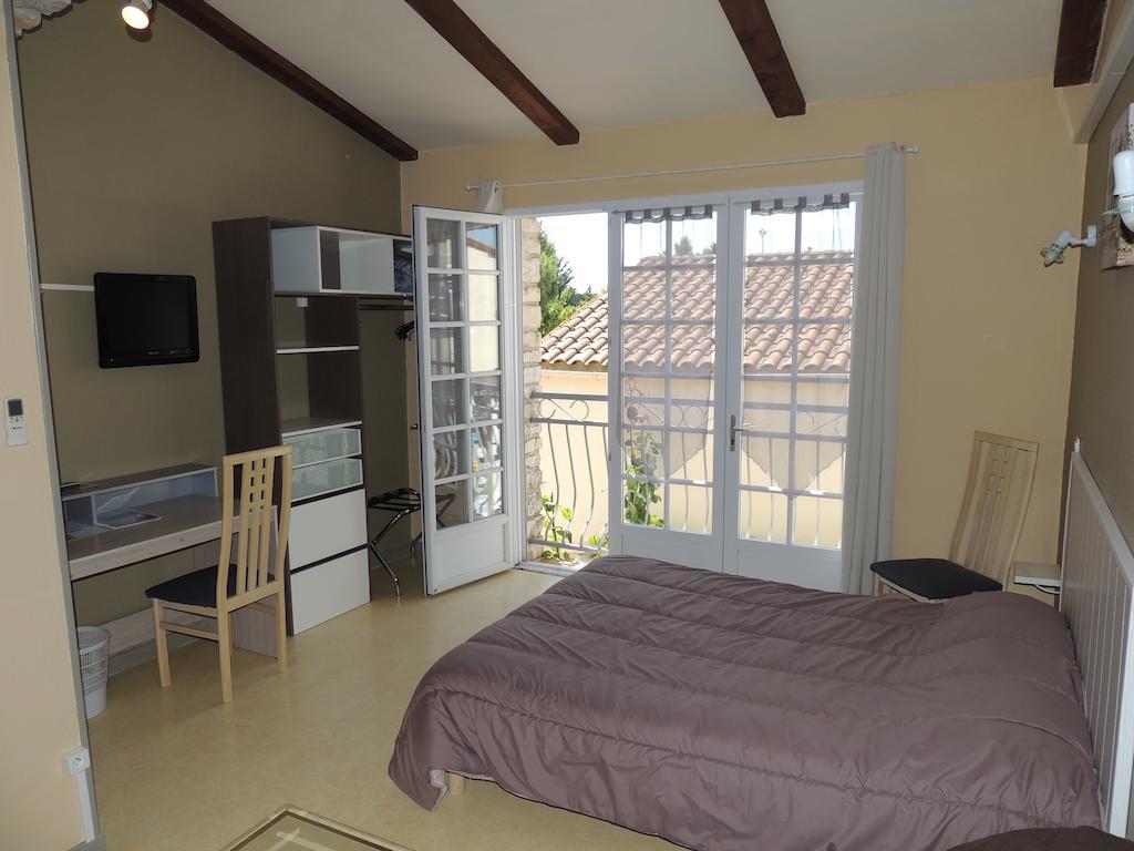Hotel Auberge Des Charmilles Sainte-Soulle 객실 사진